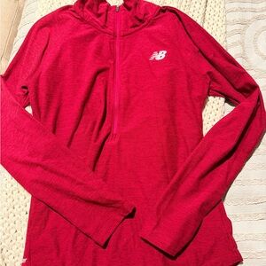 New Balance Women's Red Pullover Athletic Top Sz Small